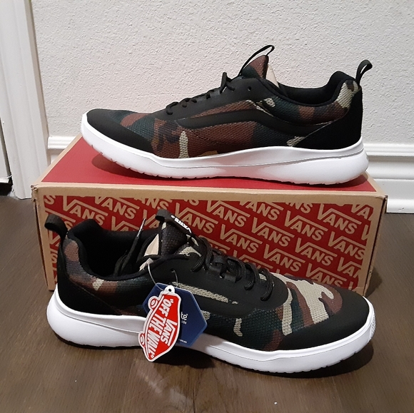 Vans - Picture 2 of 5